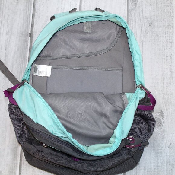 The North Face Women’s Recon Backpack - Picture 5 of 9